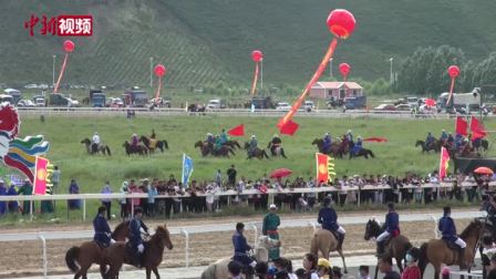 [幸福花开新边疆]牧民的节日那达慕: 展示蒙古族文化的草原盛会