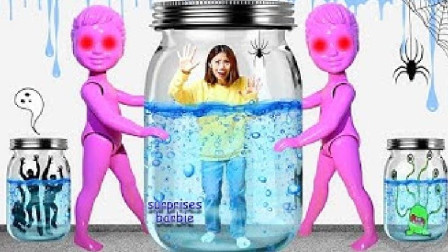 外星人快递箱里的两个芭比，重新打扮后真漂亮！