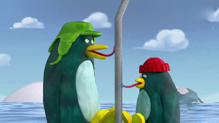 企鹅兄弟:企鹅们用舌头舔铁栏杆,结果舌头被粘住拿不下来