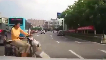 像这种鬼探头，你能躲得开吗