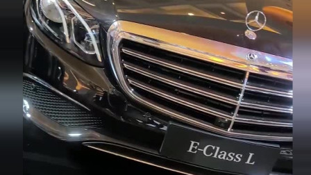 这辆奔驰落地50万，年轻人努力吧