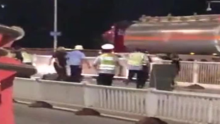 鬼火少年骑鬼火被逮现场