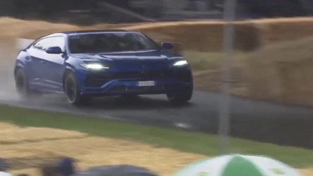 开着劳斯莱斯URSR去跑拉力赛