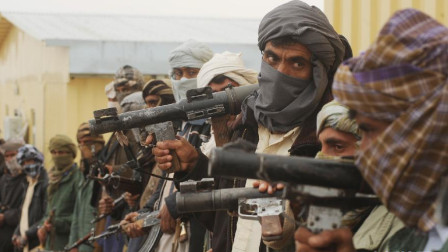 塔利班武力占领坎大哈，却受到阿富汗民众的热情欢迎