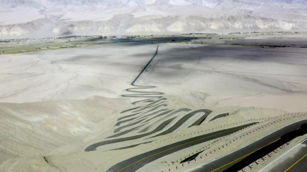 新疆网红景点盘龙古道，藤原拓海来也得把豆腐洒出来