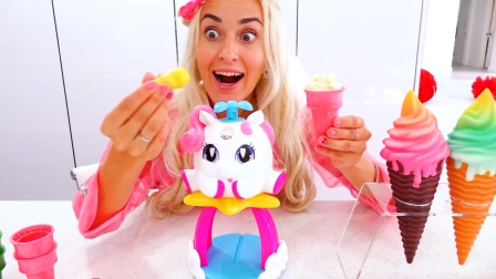 萌娃小可爱们可真是太顽皮了！两个小家伙可把妈妈给坑惨了！—妈妈：把冰淇淋还给我！