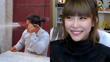 周淑怡看土味小李飞刀COS，精神小妹新角色解锁
