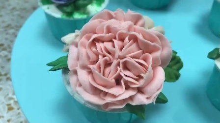 教你一款人气蛋糕&mdash;简单又好看的盆栽裱花蛋糕