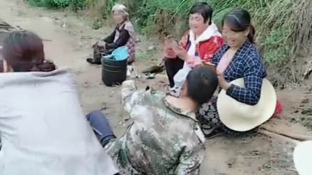 世风日下人心不古,这阿姨这么做属实有些