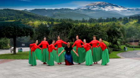 凤凰六哥广场舞《爱在天地间》藏族舞蹈团队版！