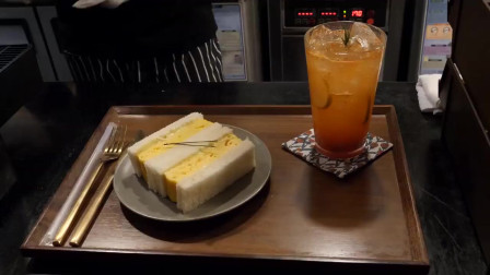 日式厚蛋烧，一种在日本便利店和烘焙店很常见的三明治