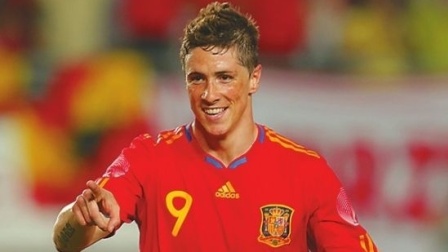 实况2020绿茵赛 托雷斯率领球队勇夺冠军！