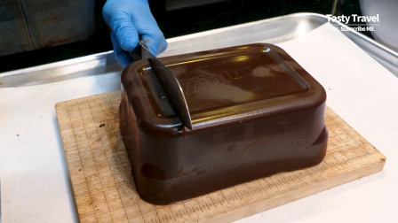 这样做的韩国手工巧克力太好玩了！冷却过程像画画一样，现做现卖