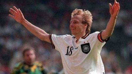 实况2020天梯赛4 鲁梅尼格上演帽子戏法！