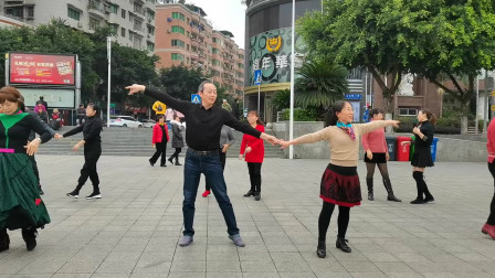 达州嘉年华舞蹈队，伦巴《云上青山》，仙鹤广场