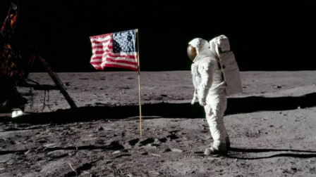 1969年，美国成功进行登月计划，视频记录了当时的场景