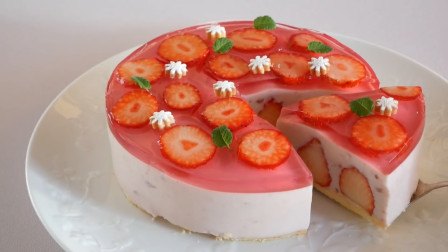 草莓慕斯蛋糕，不用烤箱就能在家做