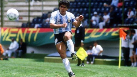 实况2020天梯赛4 马拉多纳攻入致胜一球！