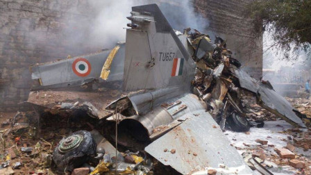 新年第一摔，印度战机再坠毁，创下最快摔机记录