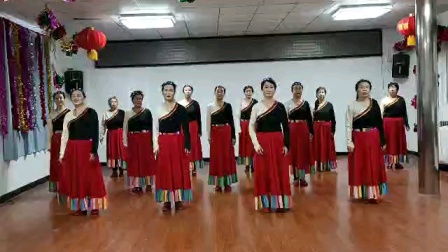龙乡广场舞蹈队，展示（山河美），晓浩老师编舞