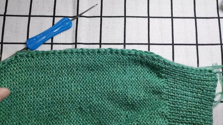 休闲款毛衣前片编织教程九，讲解毛衣边缝的缝合方法，简单易学图解视频