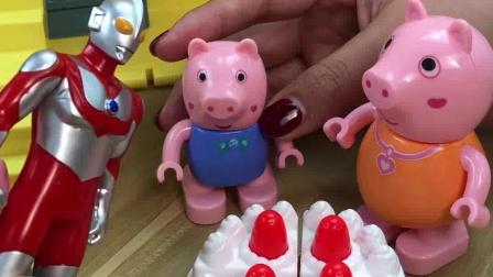 玩具故事：猪妈妈给小猪准备了草莓蛋糕