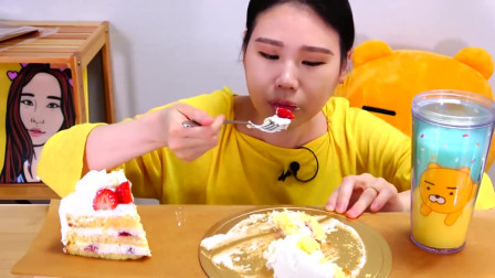 韩国吃播：美女姐姐吃蛋糕，大口的吃，吃的真得劲