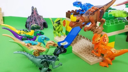 黑白霸王龙去恐龙乐园捣乱，小恐龙们一起来抵抗