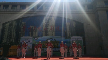 青州市红袖体育舞蹈俱乐部应电视台邀请青州市首届建材家居博览会开场舞《不再犹豫》领舞：红袖