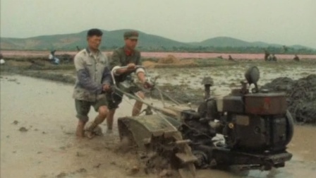 外国拍的中国纪录片2，真实展现了70年代的军队生活