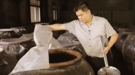 珠江纪事 为了适应现代化的生产需求，传统的酿酒工艺被改用成更大型的生产线