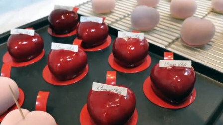 韩式甜点：漂亮的心形草莓慕斯蛋糕制作过程