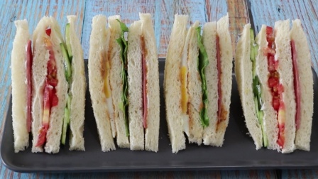 这是三明治简单的做法，以后早餐不用出去买，在家简单几步就搞定