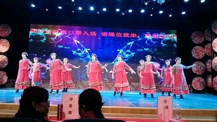 桂林歌舞群小背篓参加市广场舞选拔赛。
