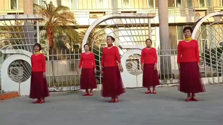 凤凰广场舞蹈队演示单人中三:心在路上