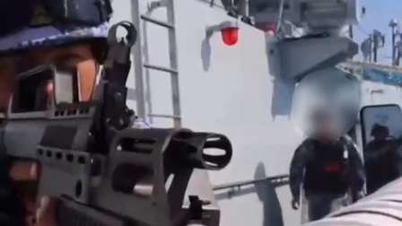 海军陆战队员讲述驱离海盗惊险时刻