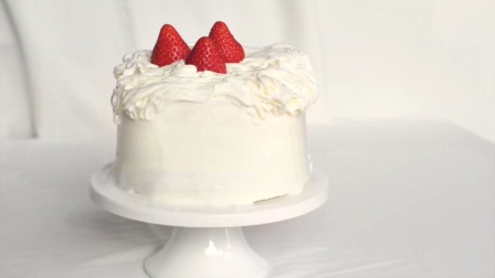 草莓戚风奶油蛋糕，2种装饰方法
