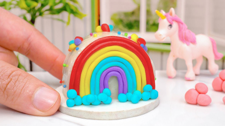 真有趣！一起来制作好看的彩虹蛋糕吧！