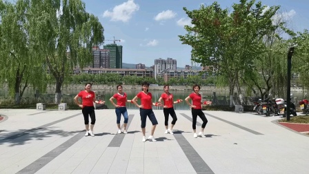 廊桥开心❤️健身❤️队演绎水兵舞风格广场舞《美丽的阿妈啦》
