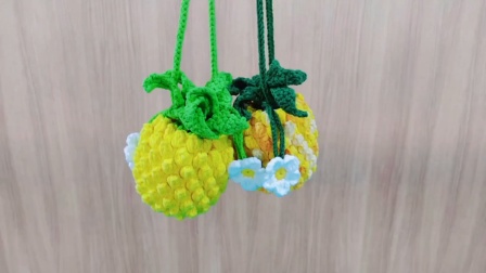 春天到了，简单可爱的小菠萝包学起来吧。新手钩针编织菠萝包教程