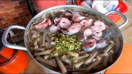 实拍柬埔寨25年老餐馆，店面简陋但菜品丰富，人均15有肉有菜
