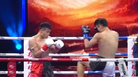 武林风 2022 屈豪上来先重击，罗超出拳犀利一点儿不惧