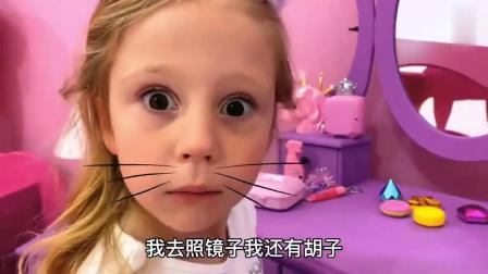 外国小女孩，宝贝穿上套装扮成一只小猫咪，给她洗澡竟然能变身！
