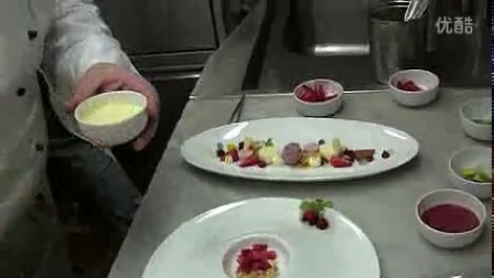 haollee老师分享-美食视频 2016 德国西点师在米其林三星西餐厅装饰西点 27