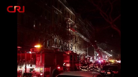 国际时政 美国纽约一公寓发生火灾至少12人死亡 171229