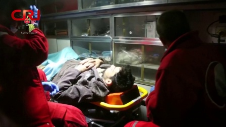 国际时政 叙利亚东古塔区伤员撤离至大马士革接受治疗 171230