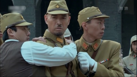黄队长为了救红牡丹,之身一人闯进小鬼子司令部,反而让小鬼子刮目相看