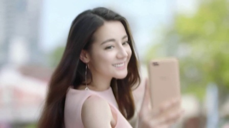 大制作小钢炮: 模仿迪丽热巴oppo R11广告