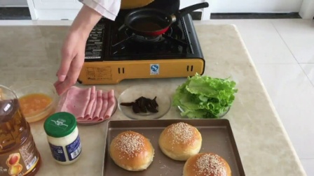 家庭怎样用烤箱做面包 西点面包培训