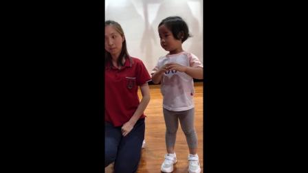 大拇指伊丽莎白国际幼儿园入园准备班儿童节周四视频